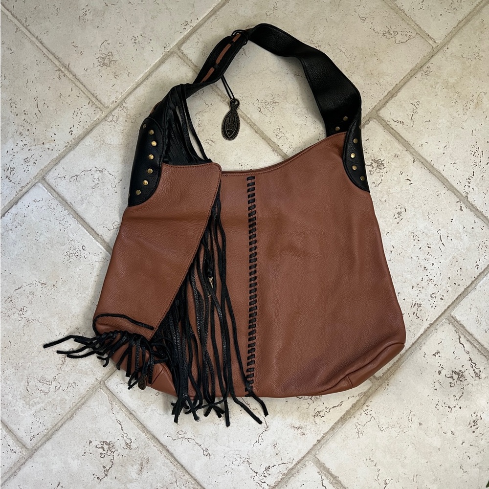 Muxo Leather Purse Camila Alves